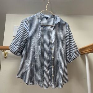 Stripped short sleeve button up